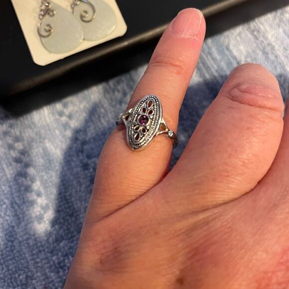 Sterling Macy’s earrings Avon silver tone ring size 5 - Picture 5 of 8